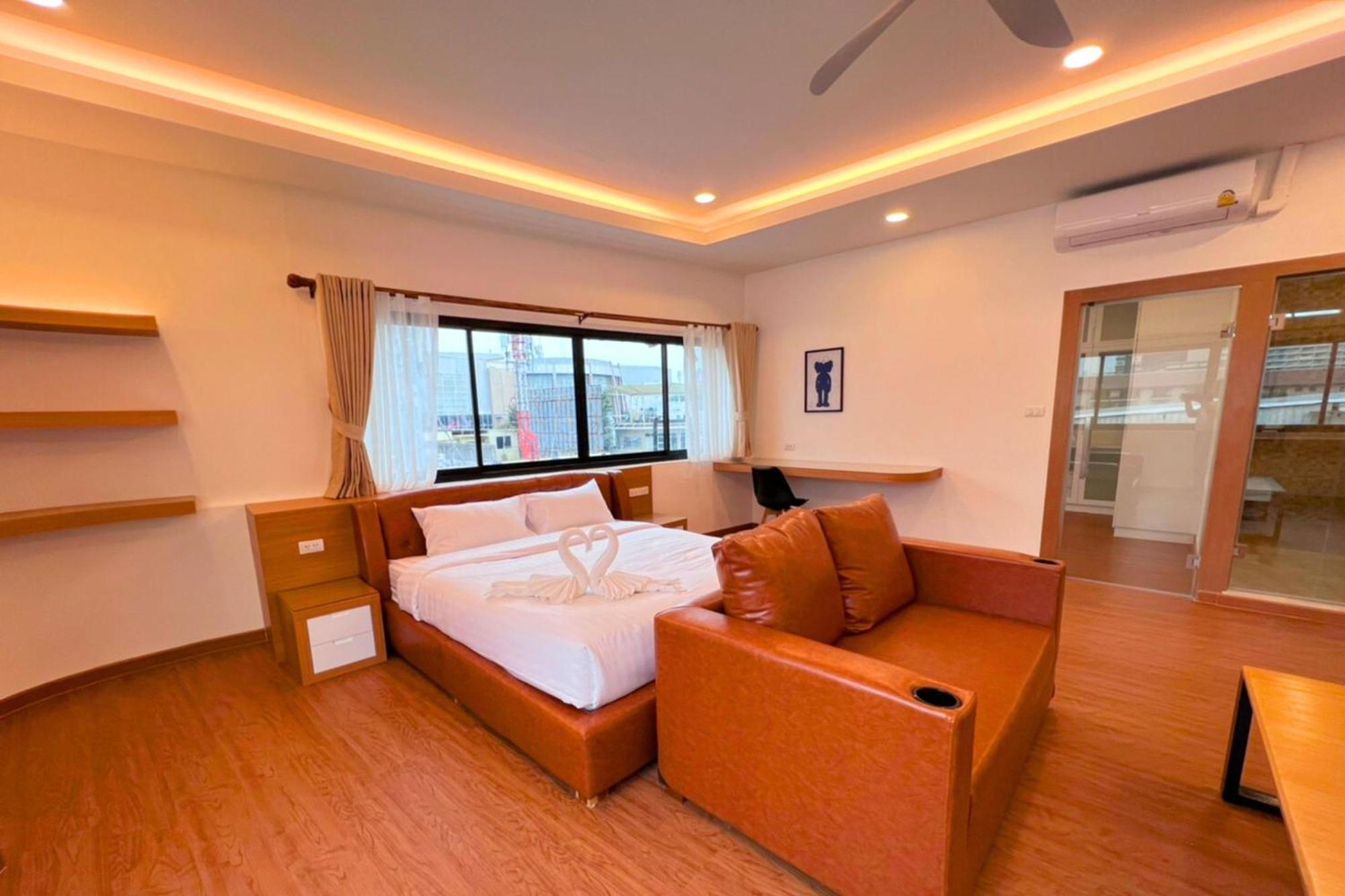 The Lodge Pattaya Bagian luar foto