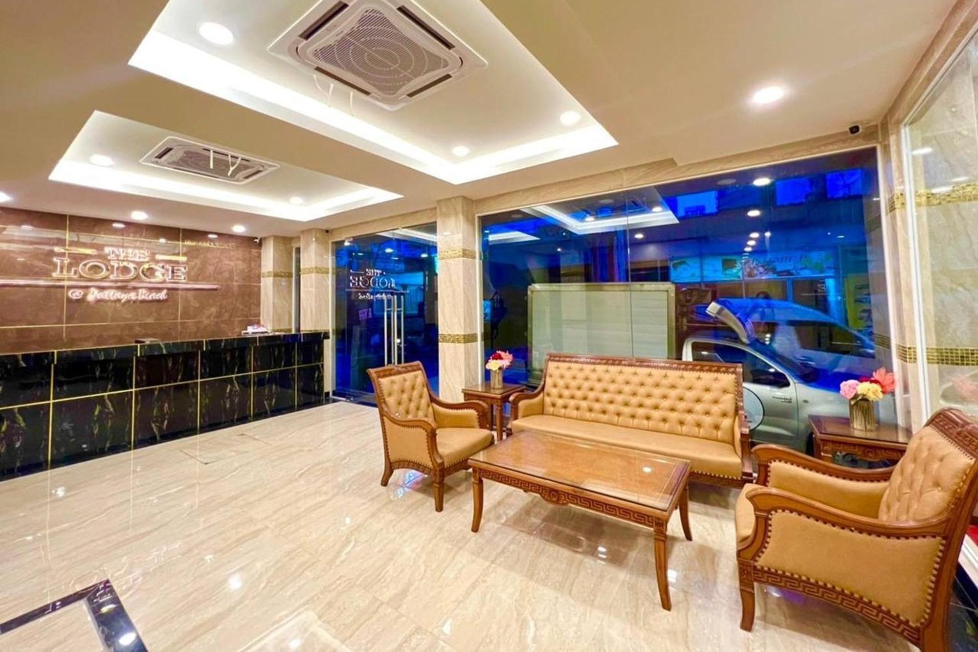 The Lodge Pattaya Bagian luar foto